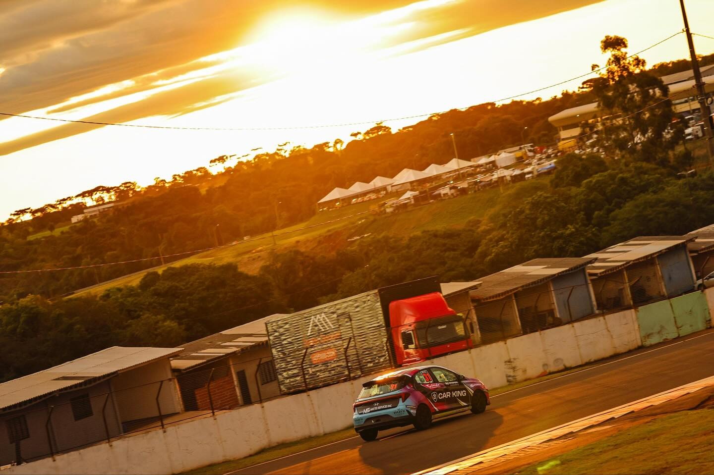 PÔR DO SOL · CASCAVEL